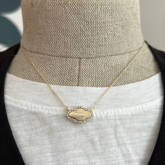 Delicate Gold Chain With Brushed Gold & Crystal Geo Pendant - NEW - Picture 1 of 4